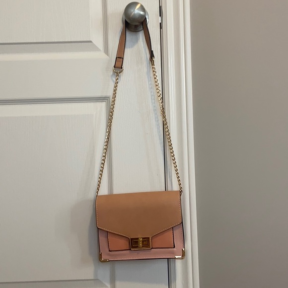 Dynamite Shoulder Bag - Picture 2 of 8